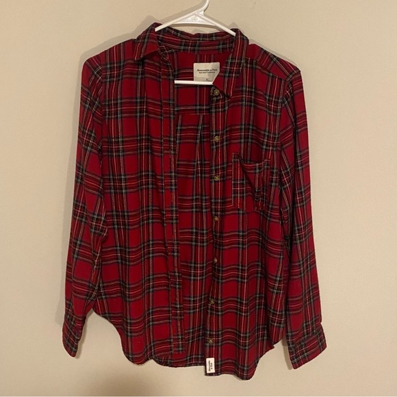 Abercrombie & Fitch red plaid boyfriend shirt button up - Picture 2 of 6